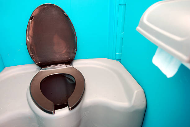 Best Portable restroom trailer rental  in Summerfield, NC